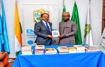 On 31 March, Embassy donated a collection of books on India to the prestigious ABB-Peacekeeping School, Bamako. Ambassador Dr. N. Nandakumar handed over the books to Col. Souleymane Sangare, Director of the School in a solemn ceremony.